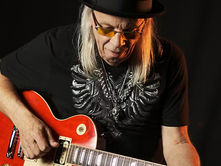 Luiz Carlini, o guitarrista que deu alma ao rock brasileiro, morre aos 73 anos