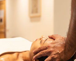 massage tête et épaule