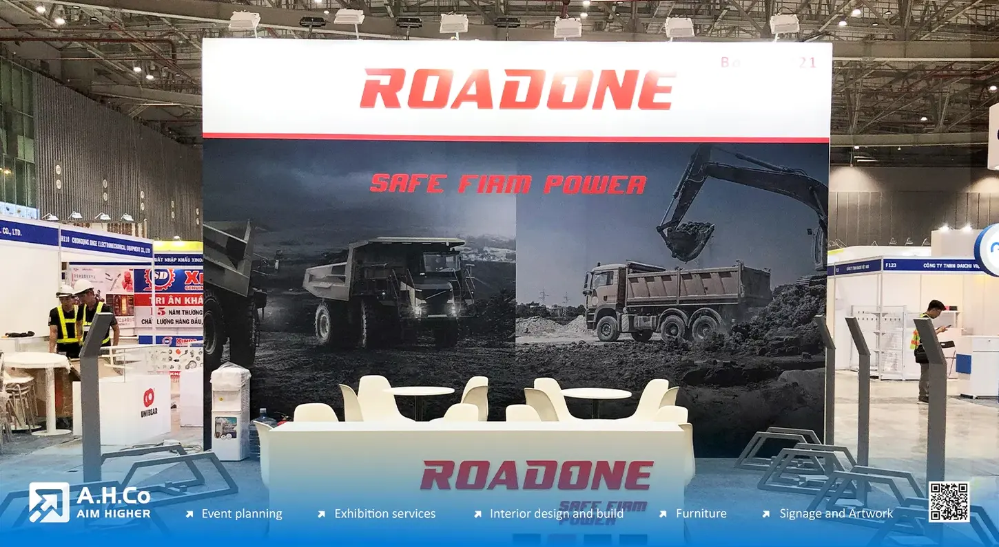 ahco-design-and-build-roadone-booth-exhibition-autotech-accessories-2024