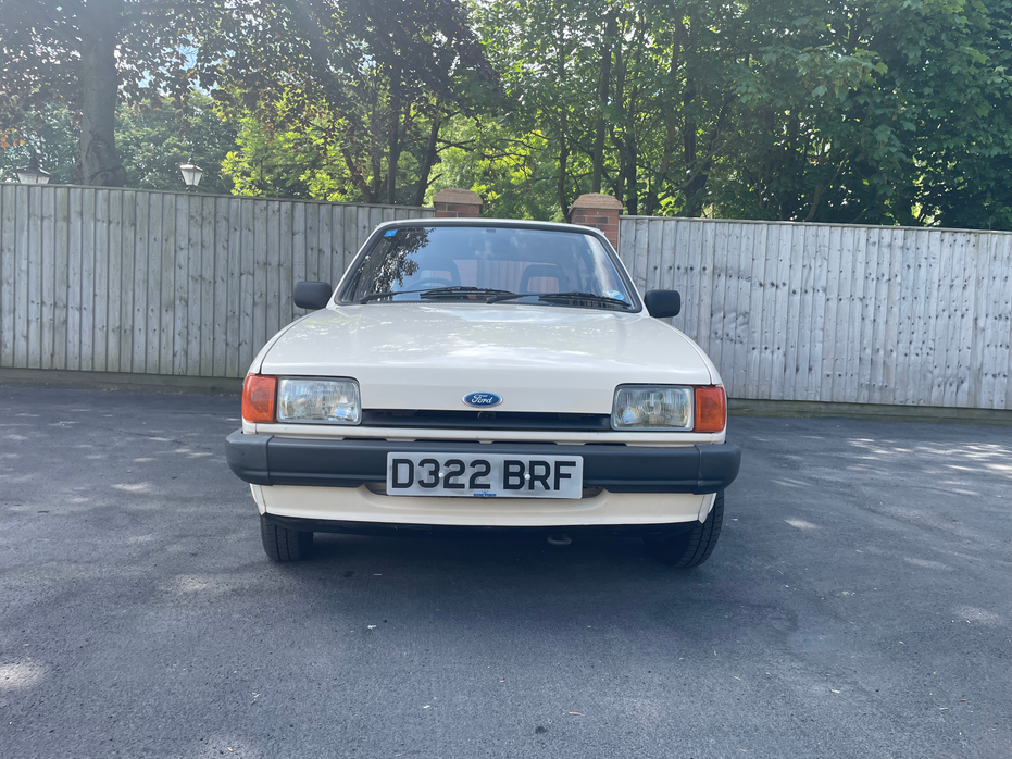 ford fiesta popular plus