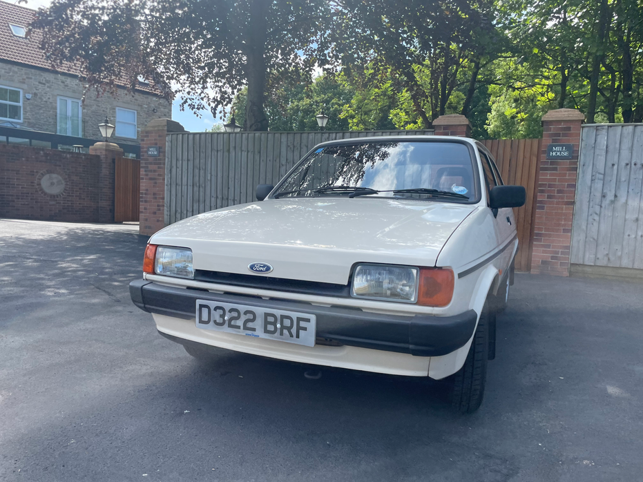 ford fiesta popular plus