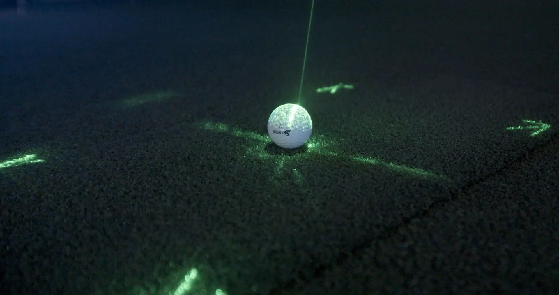APOGEE a été conçu pour être le Launch Monitor (moniteur de lancement) de golf le plus facile à utiliser au monde