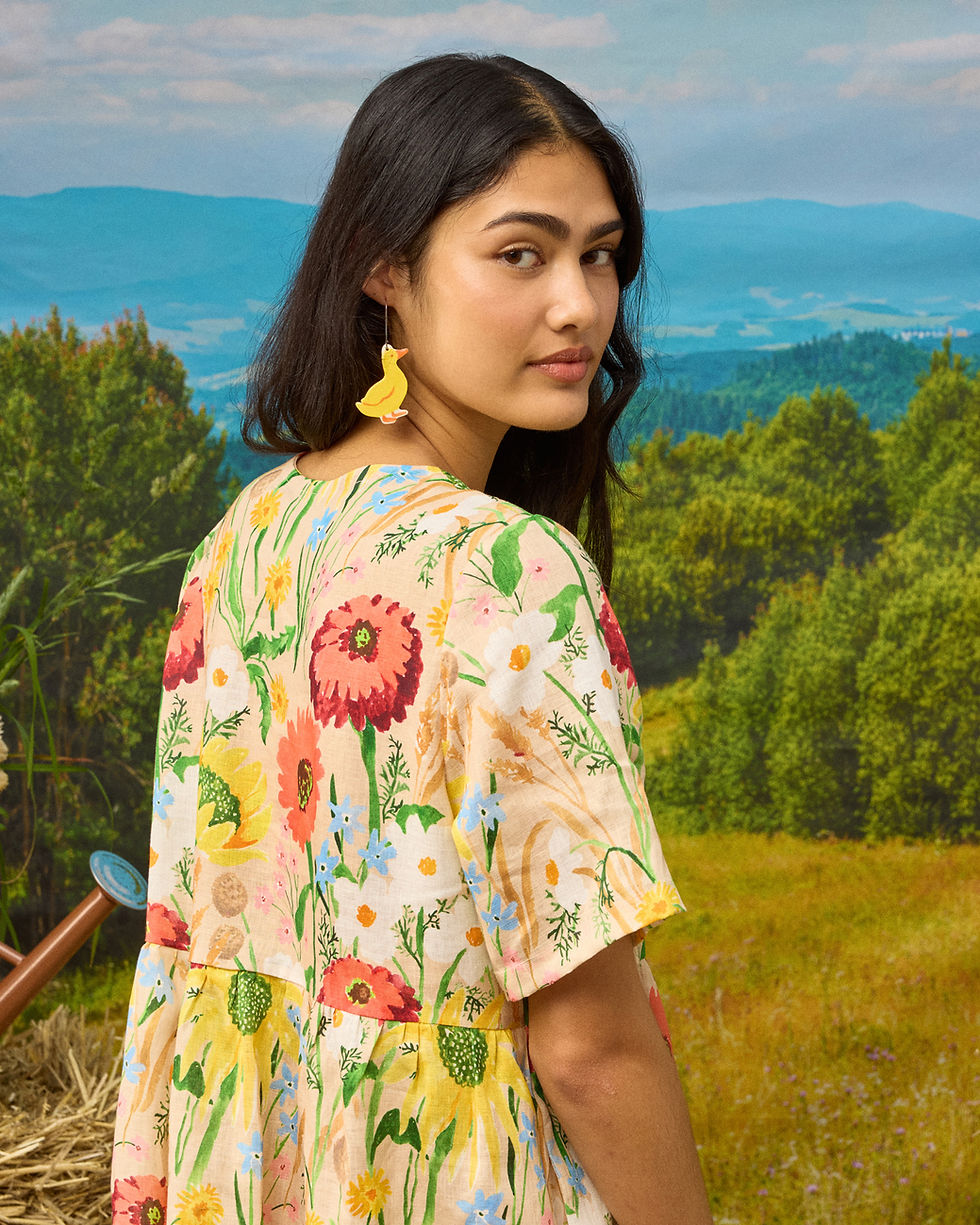 Thumbnail: Mira Smock: Flowers at the Gate