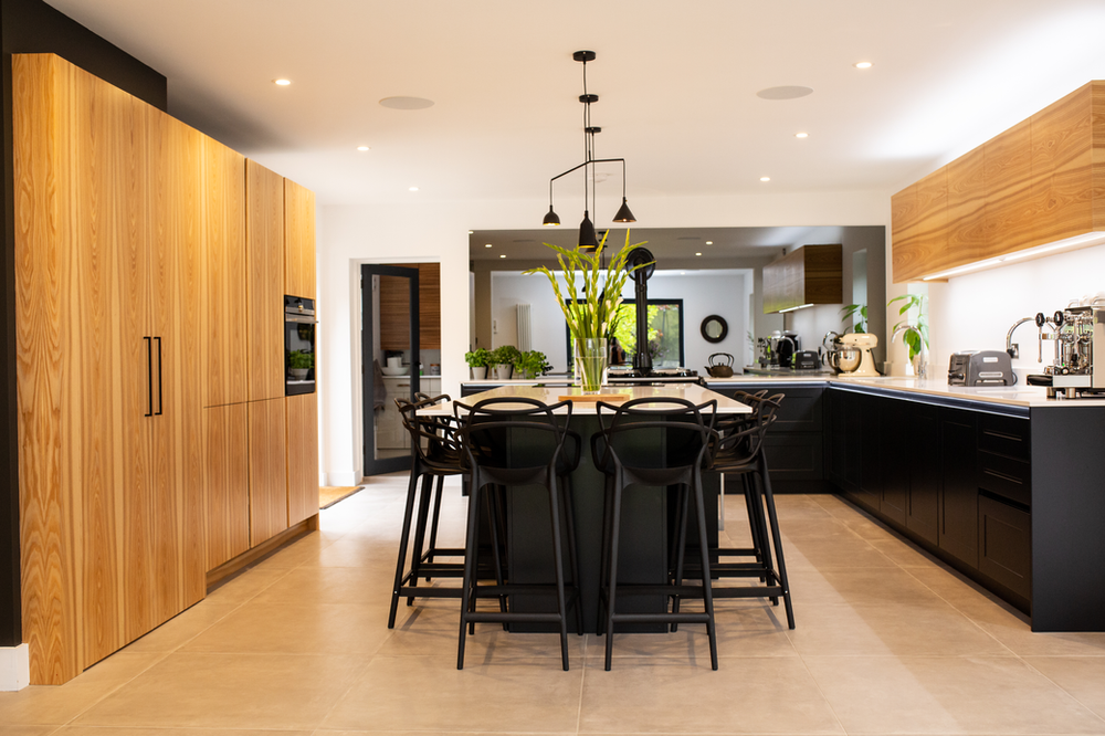Contemporary Handleless Kitchen - Surrey