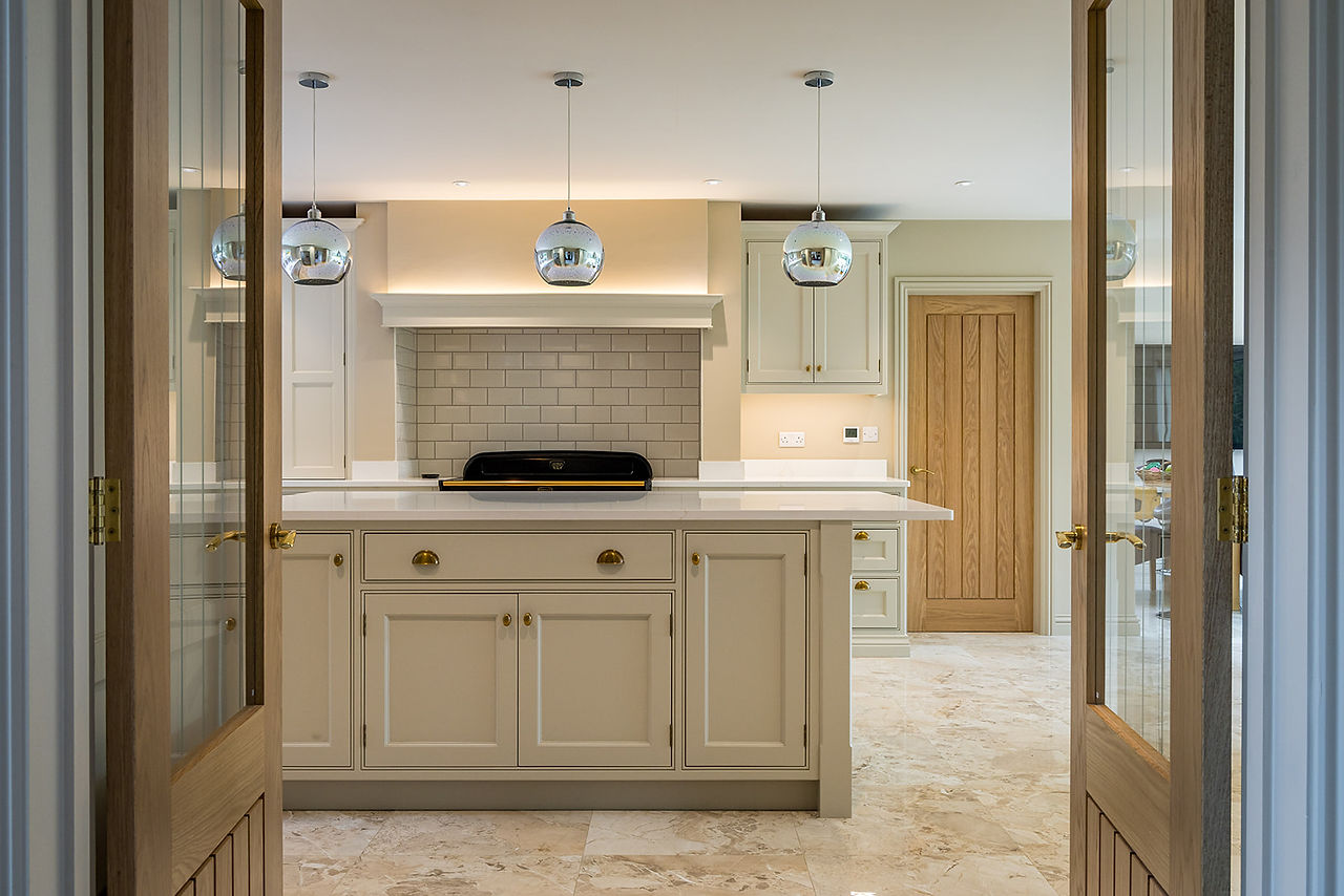 Shaded White Bespoke Kitchen Haslemere in Surrey