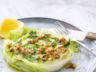 Iceberg salad "steak"