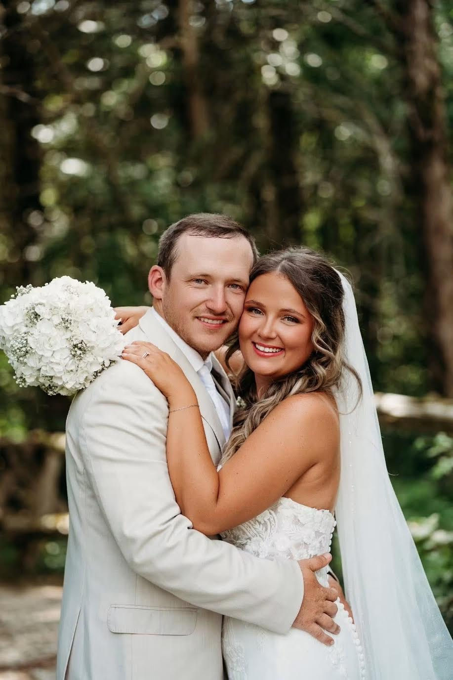 Why Twin Lakes Is the Best Southern Indiana Wedding Venue with Lodging for a Full Weekend Experience