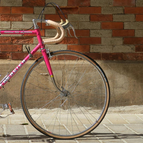 Mercier 1977 restauré par dynamo cycle repairs