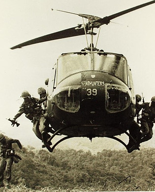 bell-uh-1-906516_640.jpg