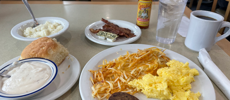 Lucy's Cafe: Classic Diner Feel.