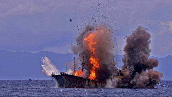 kapal pencuri ikan diledakkan