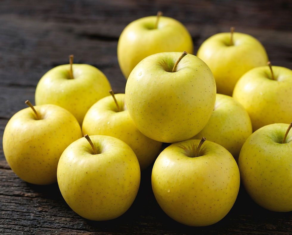 delis-family-viologika-mila-03-Golden-delicious.jpg