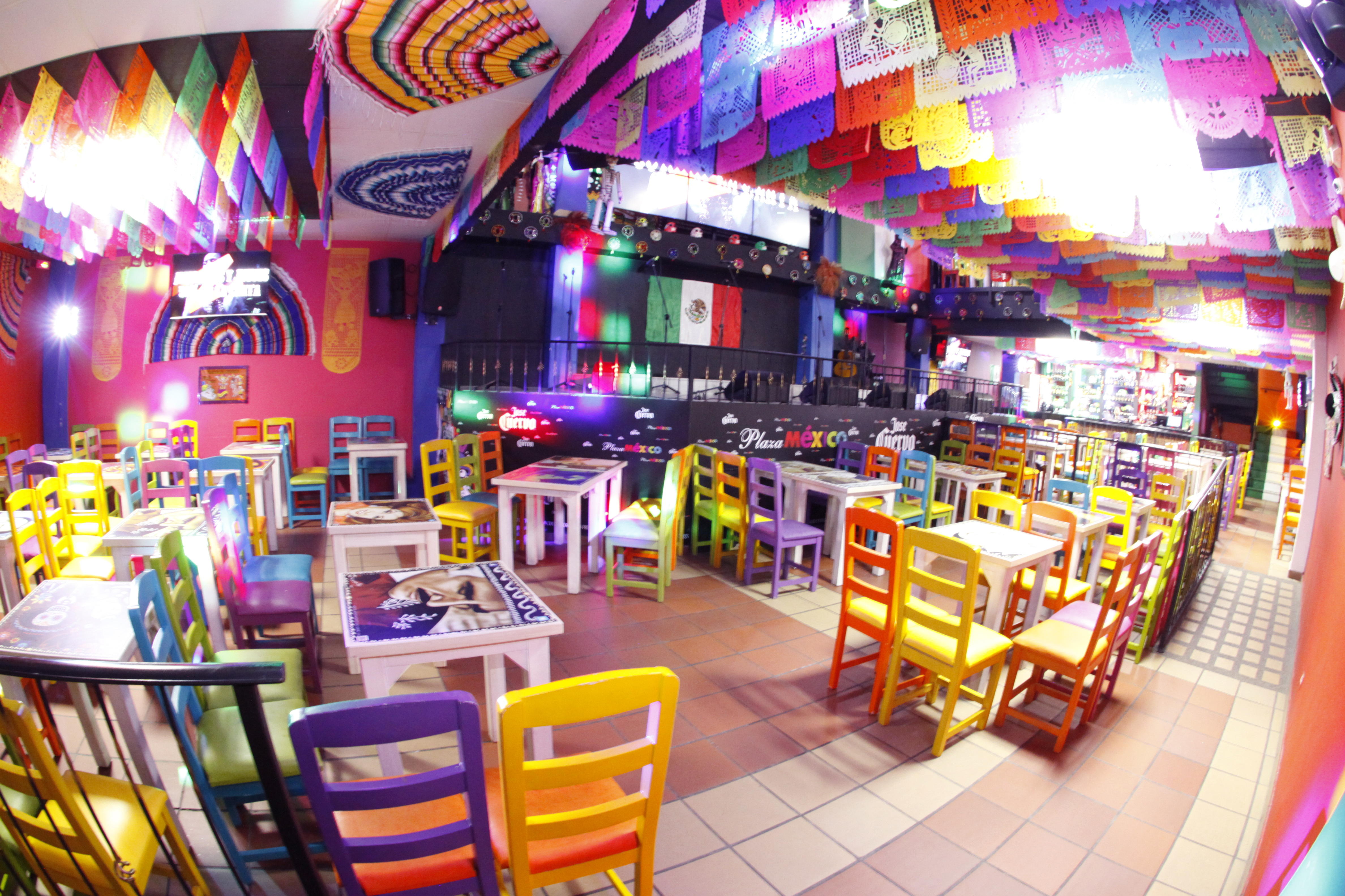 Plaza mexico modelia carta licores