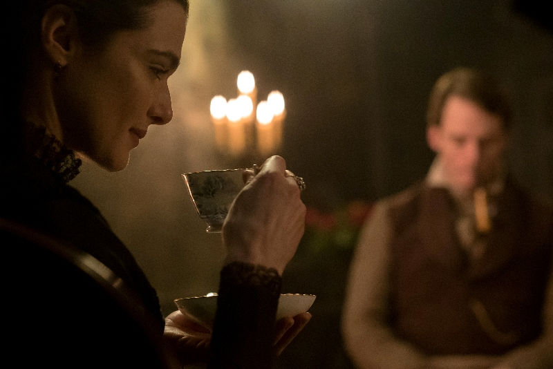 Rachel Weisz and Sam Claflin in My Cousin Rachel