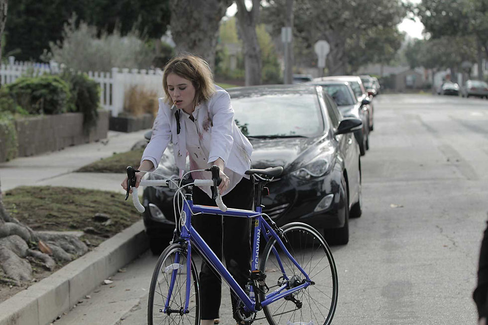 Mackenzie Davis in Izzy Gets the F**k Across Town