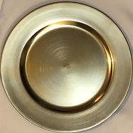 Gold charger plate_edited.jpg