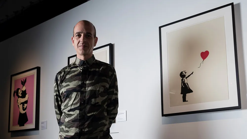 https___hypebeast.com_image_2019_12_banksy-captured-steve-lazarides-photography-book-relea