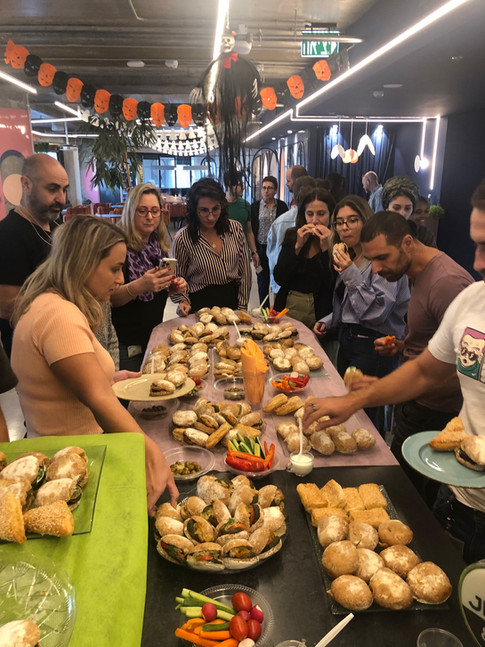 עובדים ונהנים