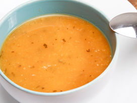 Como fazer sopas nutritivas e de baixa caloria