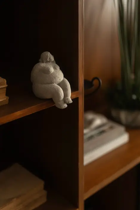 10_ TV Shelf - Decor accent .webp