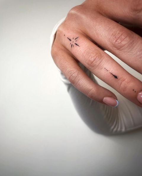 finger tattoos