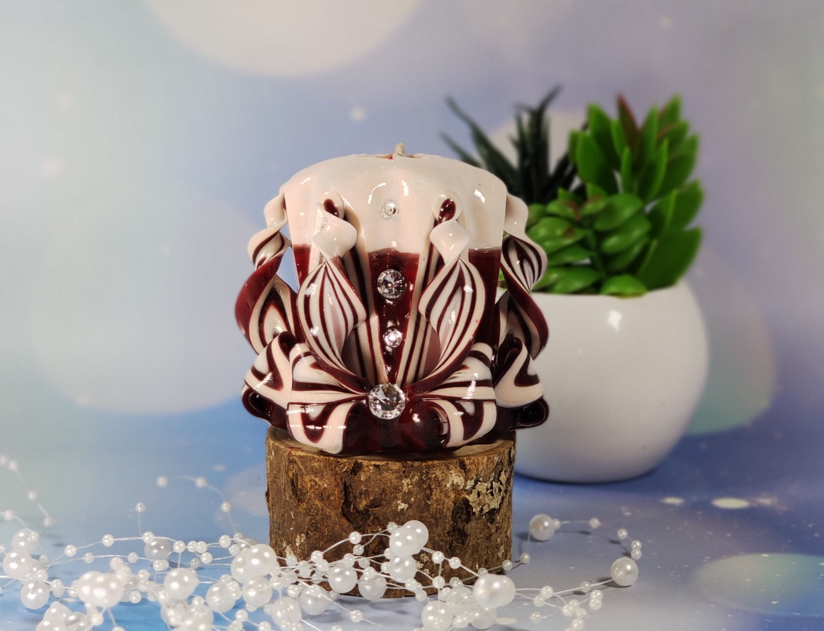 Geschnitzte Kerze | weinrot