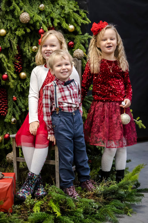 Sisarukset lapsikuvassa- Turku  joulukorttikuvaus.