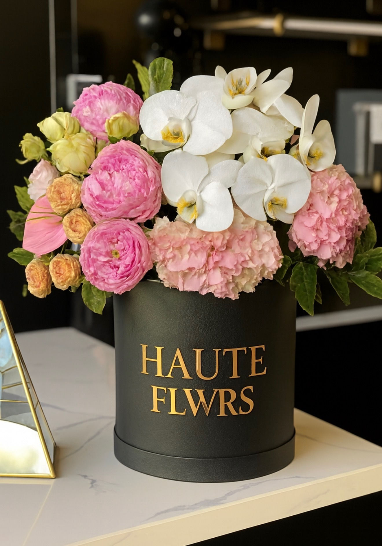 Haute Hat Box 2 DZ Premium Pink Roses and Orchids