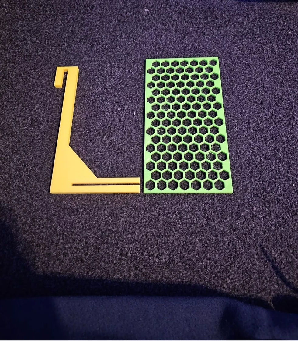 Thumbnail: Hanging frag rack