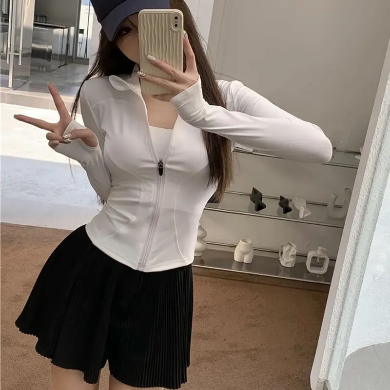 Miniatura: Cropped Feminino Manga Longa com Zíper – Modelagem Justa, Estilo Fitness e Ca