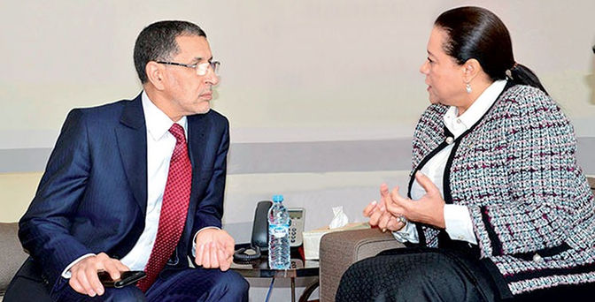 من الديمقراطية تطويعُ الشعوب كرهاً كما تشتهي لوبيات الاحتكار...