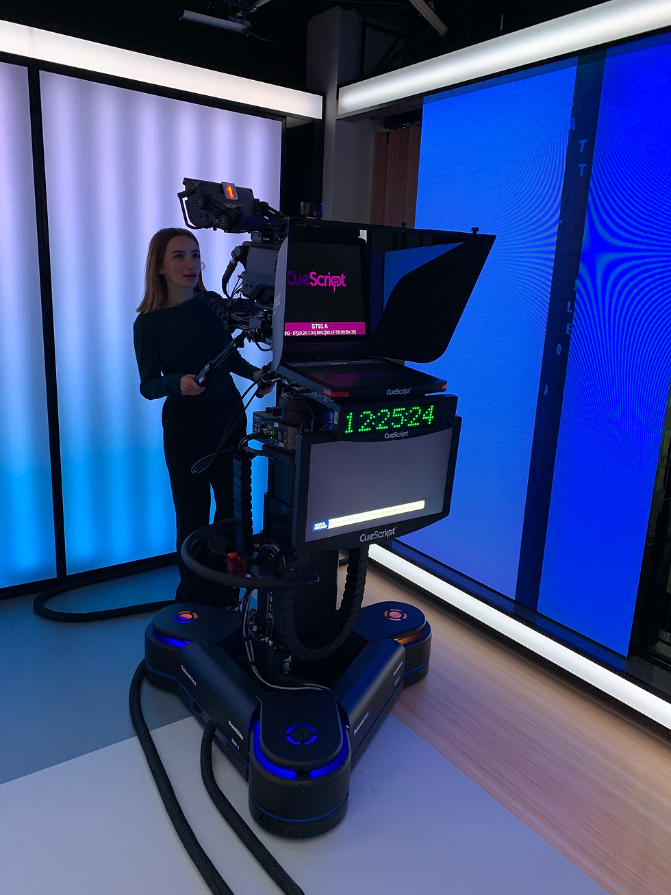Bianca Tropiano using teleprompter. Bianca Tropiano