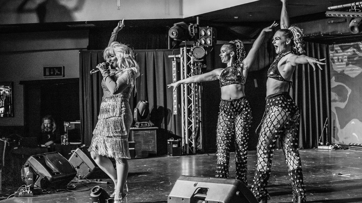 Dolly Parton Tribute – photo