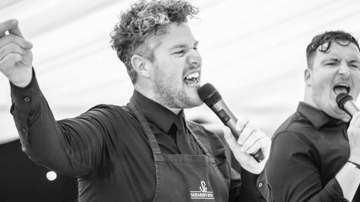 Singing Waiters – photo