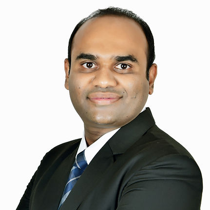 Prashanth Vellanki_Headshot_edited.jpg