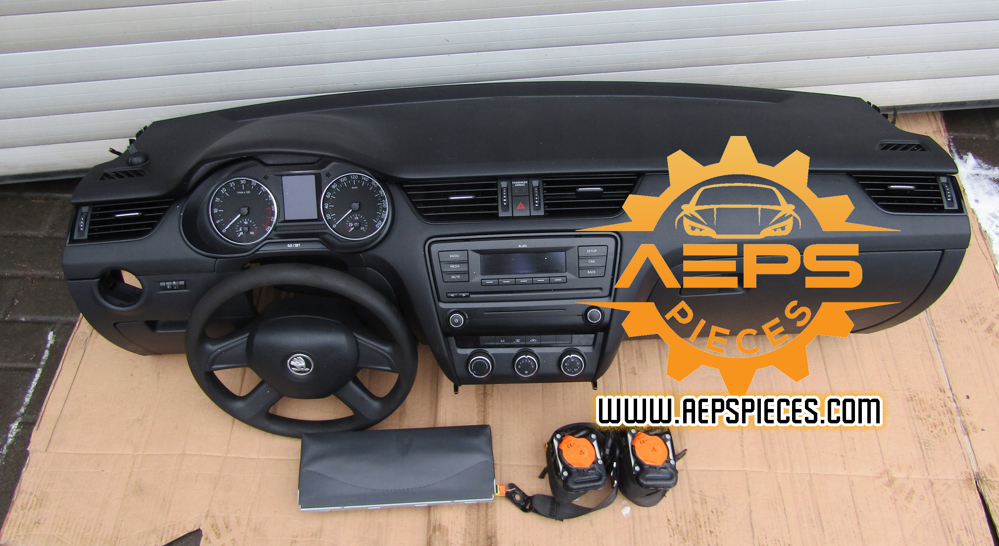 Tableau de bord complet SKODA OCTAVIA III