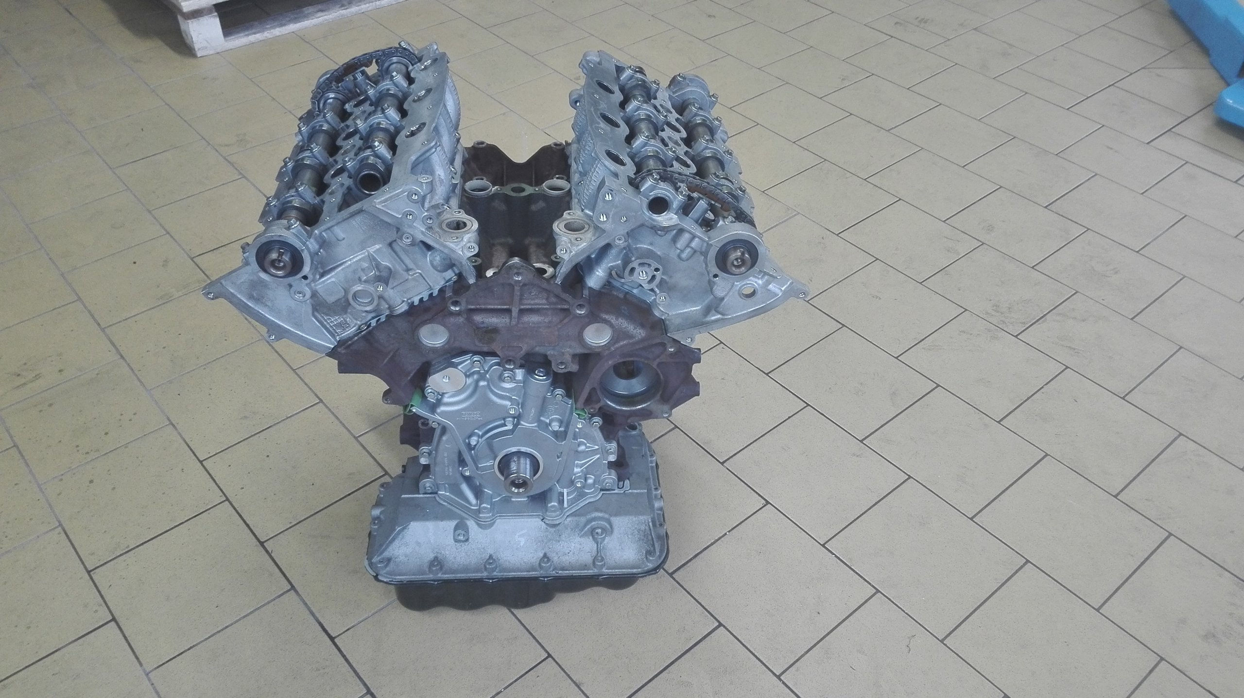 Bloc moteur nu JAGUAR XF 2.7L