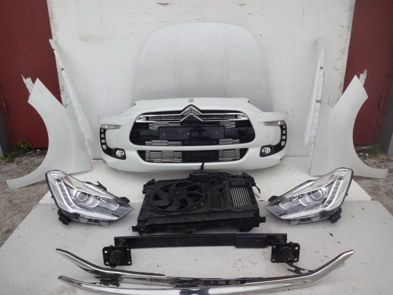 Thumbnail: Face avant CITROEN DS5