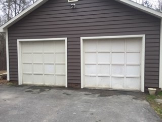 garage1.jpg