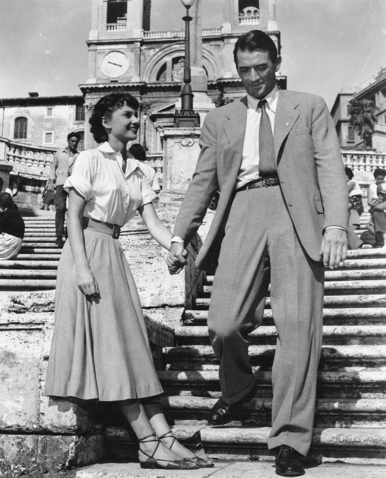 Audrey-Hepburn-Roman-Holiday-Gregory-Peck-William.webp