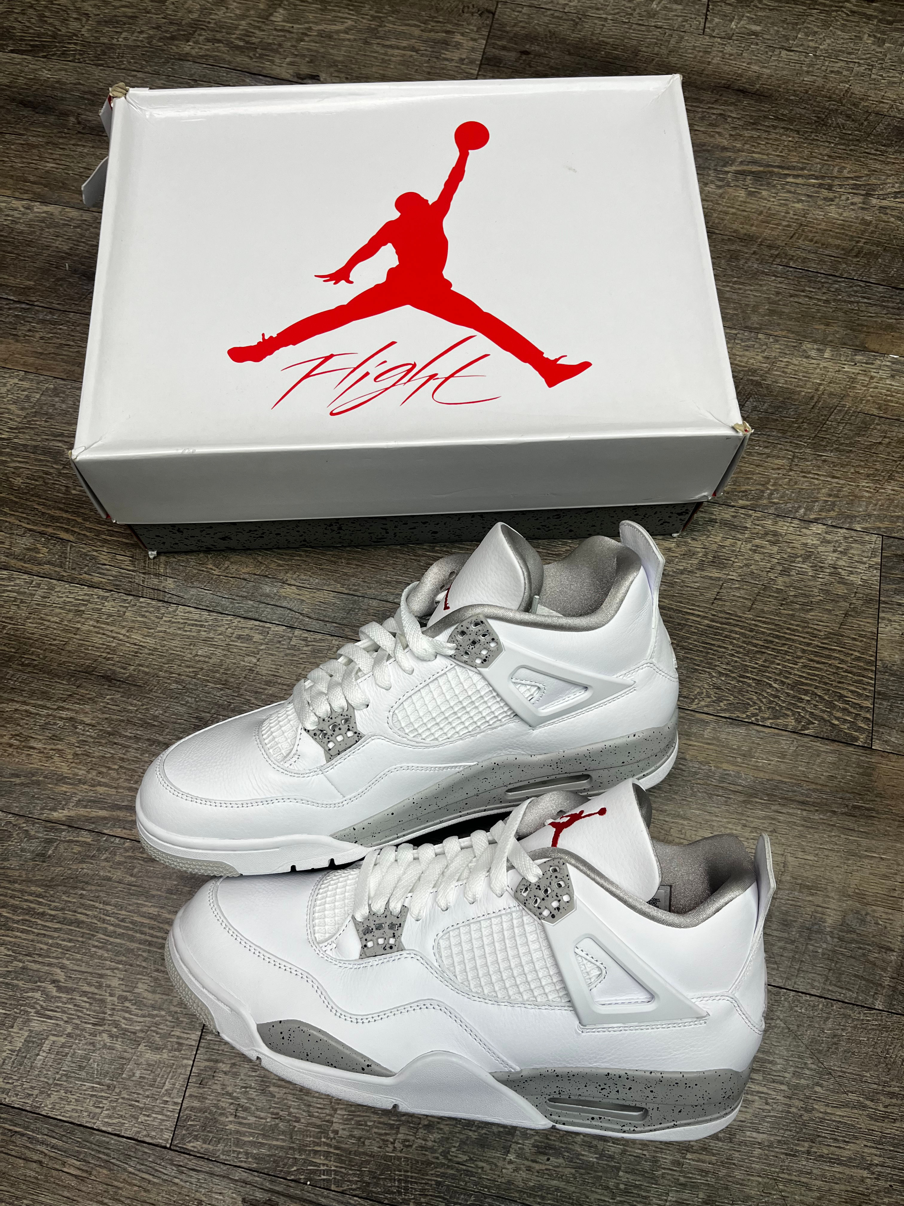 Air Jordan 4 Retro “White Oreo” (2021)