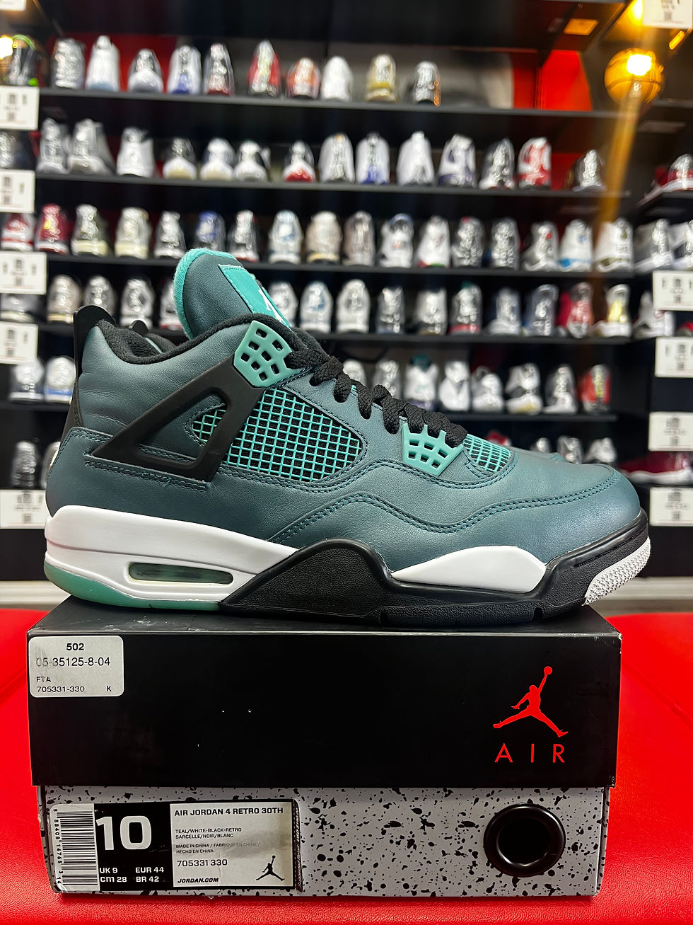 Thumbnail: Air Jordan 4 Retro “Teal” (2015)