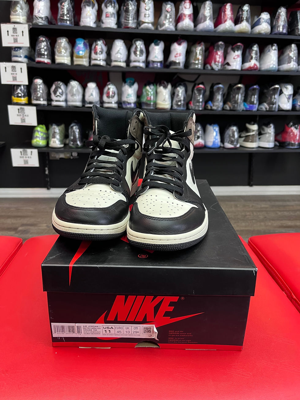 Thumbnail: Air Jordan 1 Retro “Mocha” (2020)