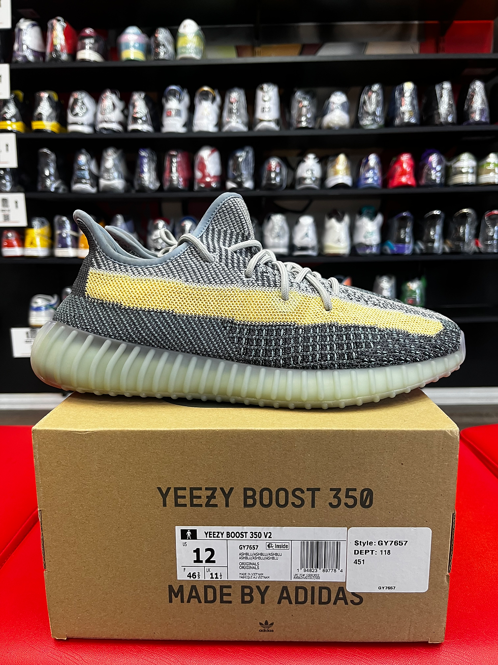 Thumbnail: Adidas Yeezy 350 V2 “Ash Blue” (2021)