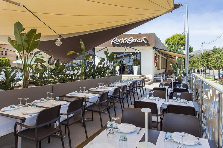 Rocxi Beach Restaurant
