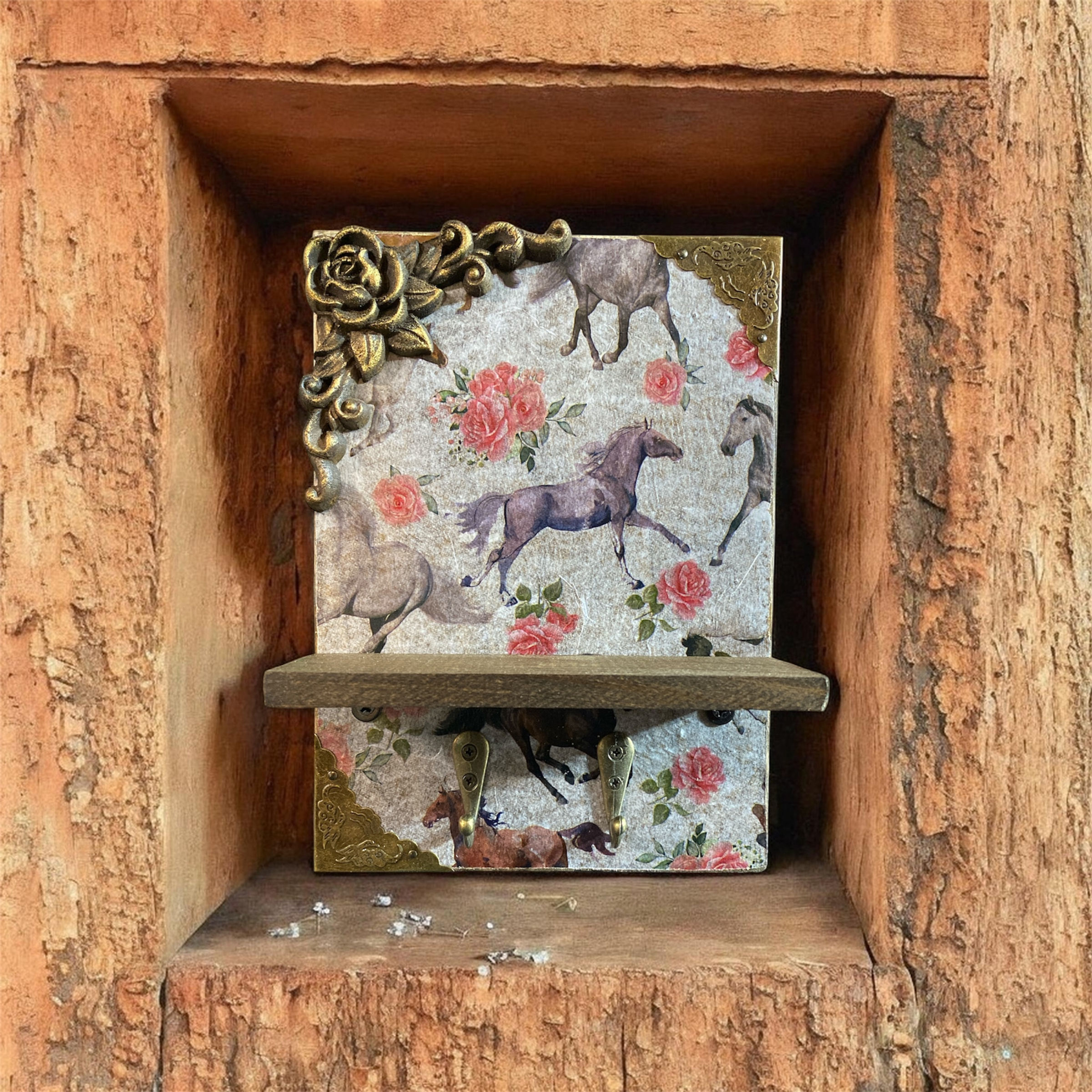 Horses and Roses Keys Hanger