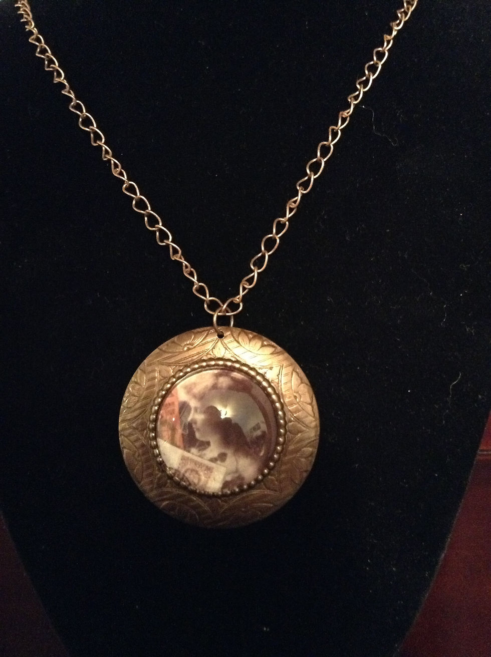 Thumbnail: Romantic Art Print Necklace