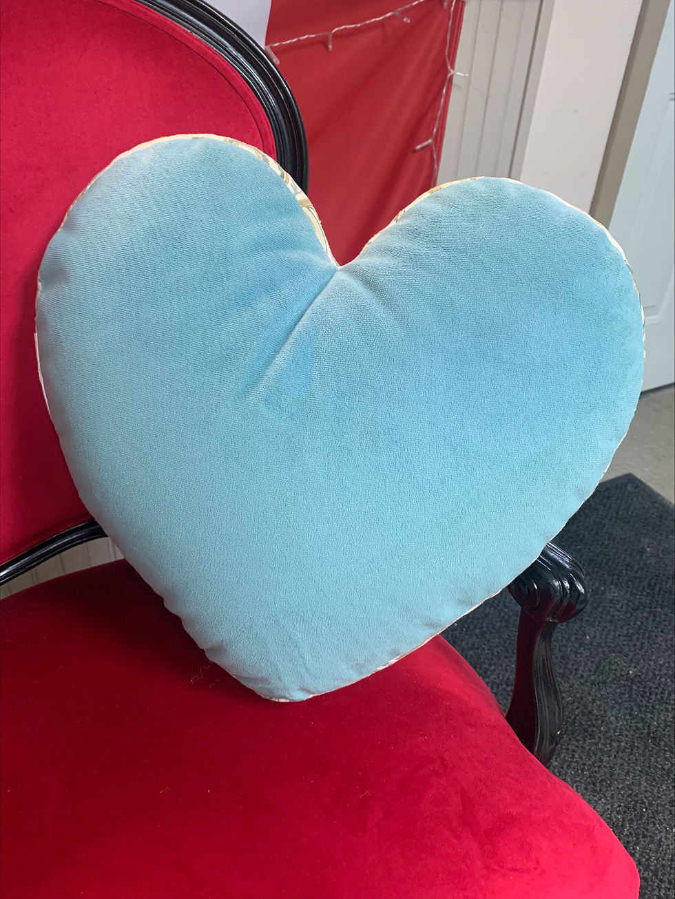Thumbnail: Heart Shaped Toss Cushion
