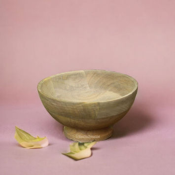 Explore our exquisite collection of wooden crockery bowls with a complementary stand, featuring a range of sizes to suit every need. Perfect for elevating hotel tableware serveware or as a thoughtful gifting option, these beautifully crafted pieces add a touch of natural elegance to any setting