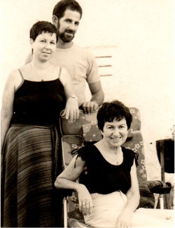 אבא ואמא וסבתא אולגה